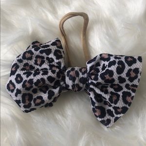 Stevie Js  🐆RARE Cheetah Print Bow on Nylon